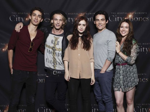 MORTAL INSTRUMENTS cast