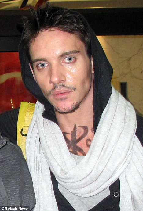 article-2217211-157C06D3000005DC-609_468x692