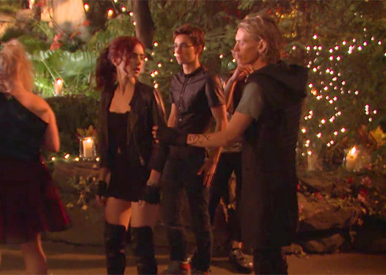 exclusive-on-the-set-of-mortal-instruments