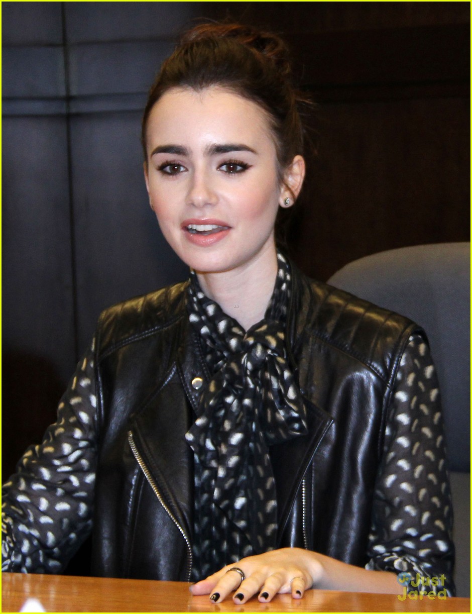 Exclusive… Lily Collins Attends Cassandra Clare Book&nbsp;Signing