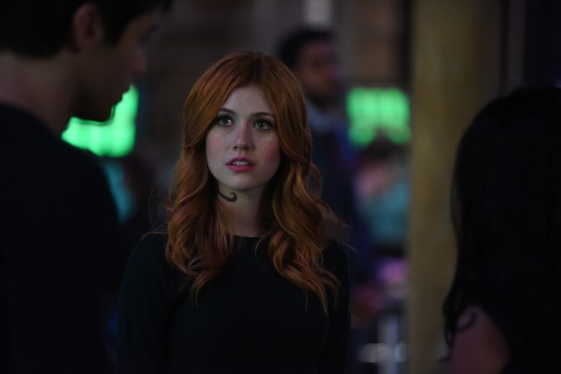 SHADOWHUNTERS - Clary struggles to find where she belongs, while Simon seeks Magnus’ help in “A Door Into the Dark,” an all new episode of “Shadowhunters,” airing MONDAY, JANUARY 9 (8:00 – 9:00 PM EDT) on Freeform. (Freeform/John Medland) KATHERINE MCNAMARA